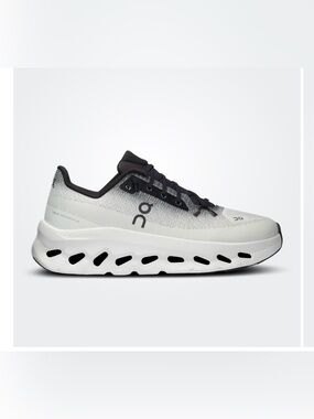 On Cloudtilt sneakers WORN ONCE